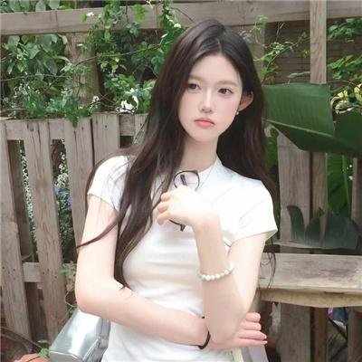 黑影窥窗